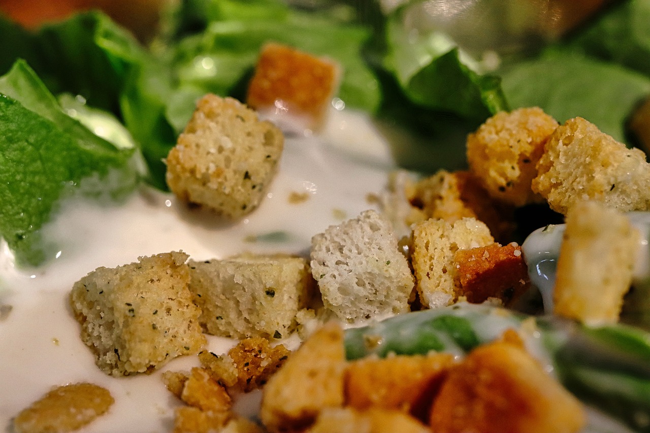 How to Make Your Own Homemade Salad Dressings